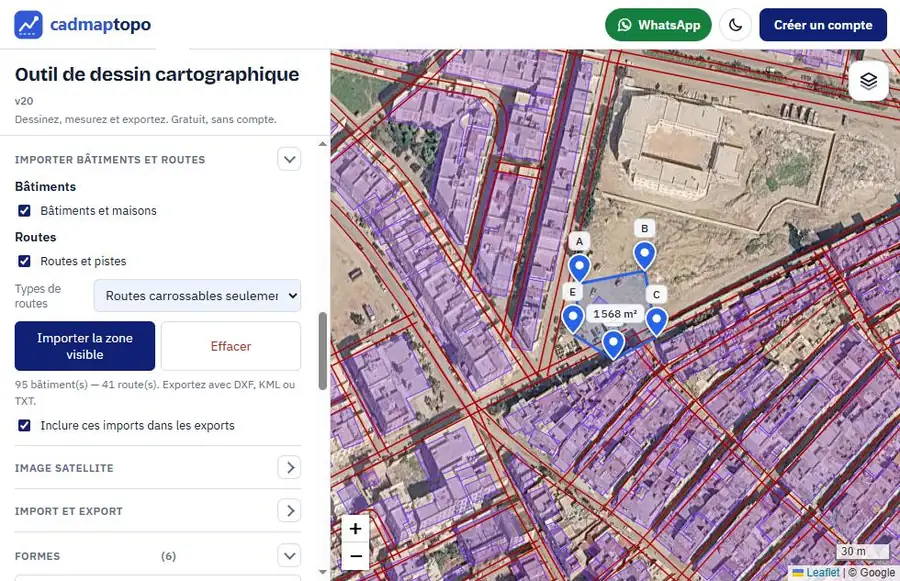 Bâtiments et routes importés automatiquement autour d’un terrain, sur l’image satellite